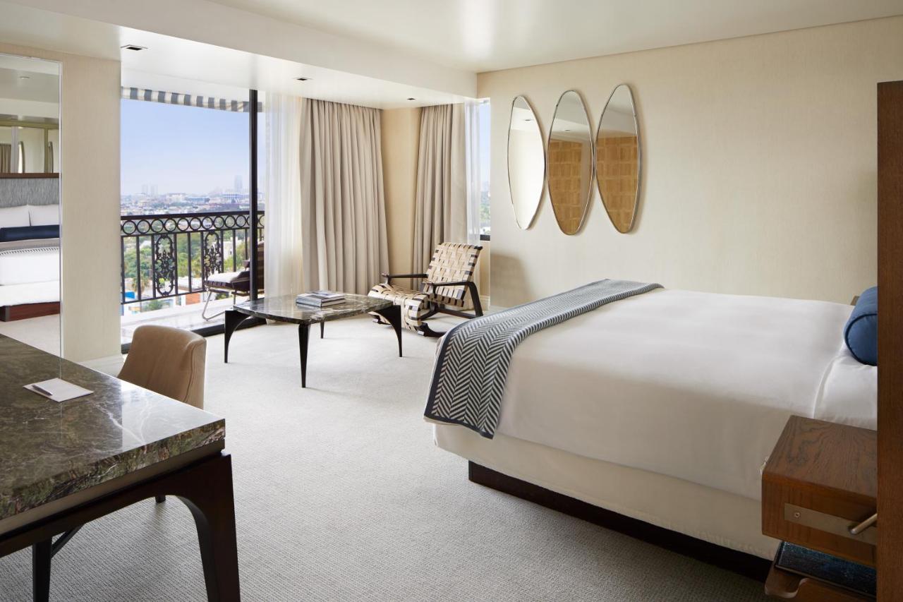 The London West Hollywood At Beverly Hills Luaran gambar A guest room at the Four Seasons Hotel